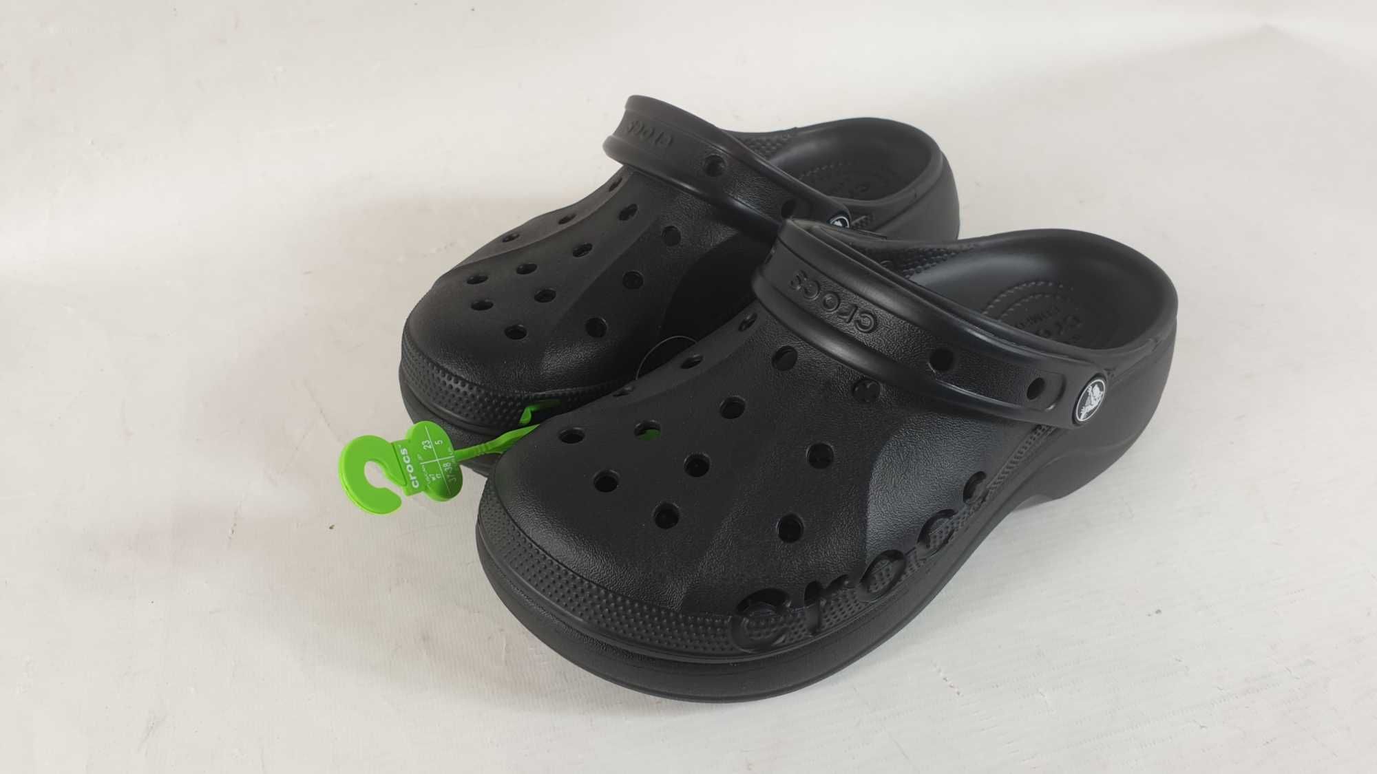 Crocs klapki sportowe Klapki Crocs Classic Platform Clog W rozmiar 34