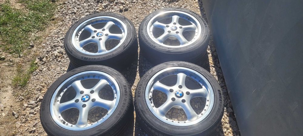 Felgi aluminiowe 17 BMW E39 otwór centrujący 74,1mm, ET35 z oponami.