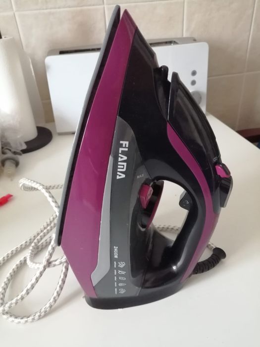 Ferro de Engomar FLAMA