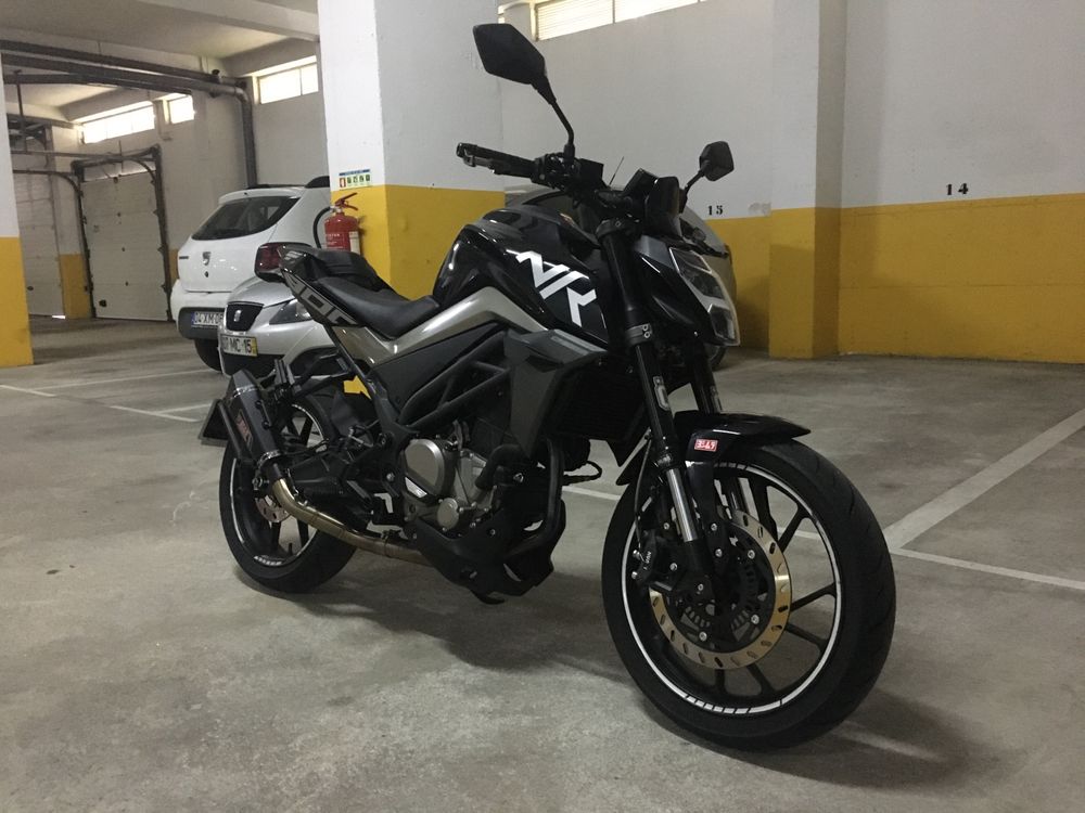 Cfmoto 300NK 2021 com poco quilimetros