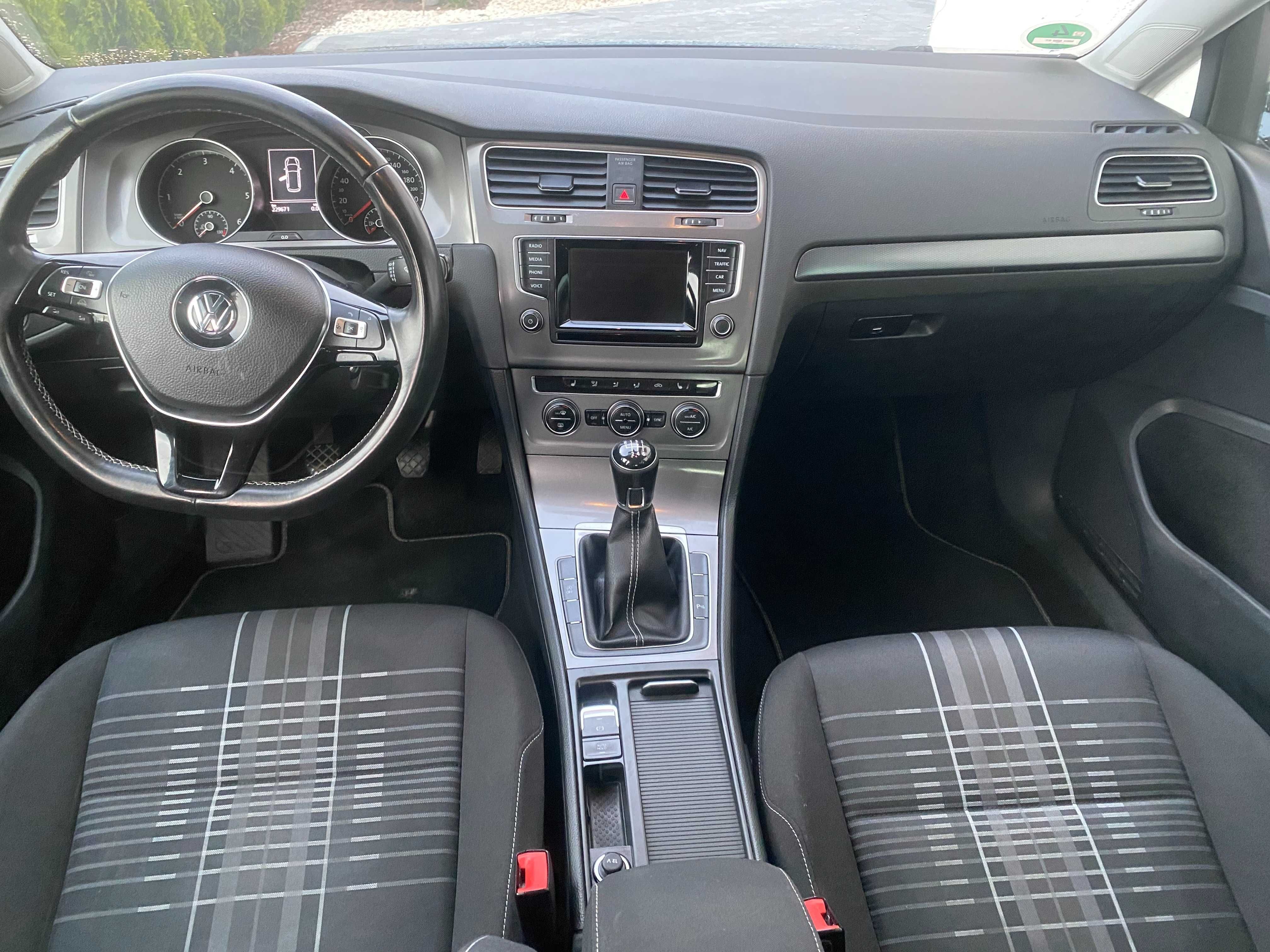 VW Golf 7 kombi 2.0 TDI 150KM LOUNGE