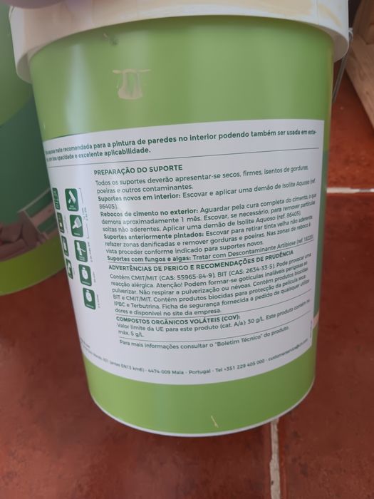 Tinta cor marfim