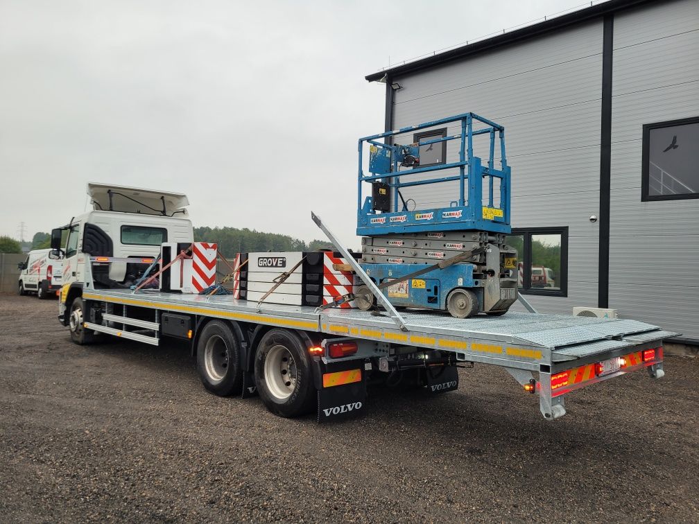 Transport autolaweta pomocy drogowa holowanie S8