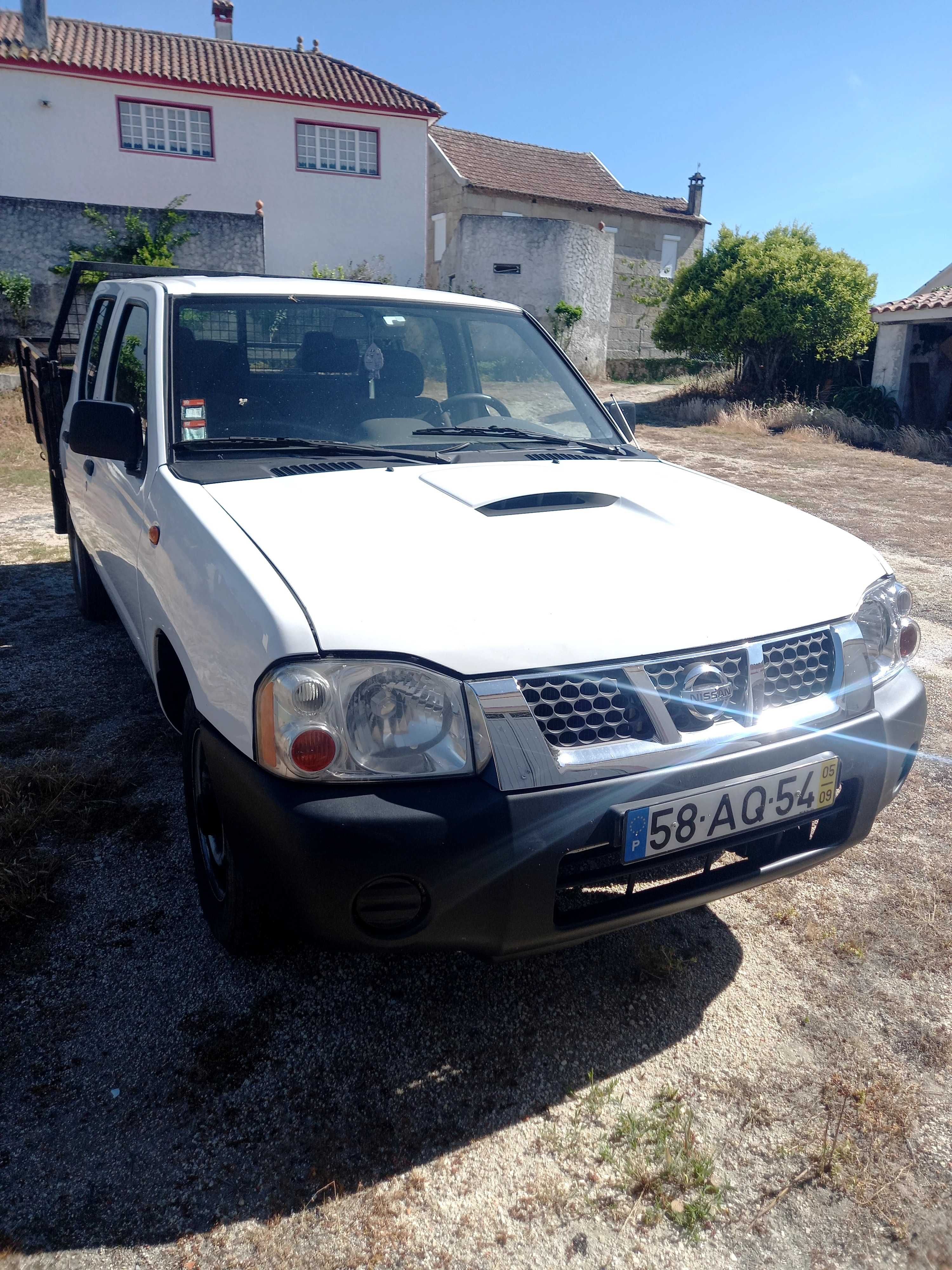 Vendo Nissan Navara, cabine dupla.