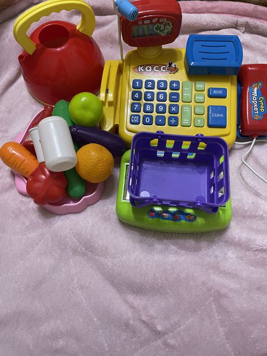 Іграшки для дівчинки