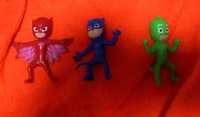 3 bonecos PJ Masks