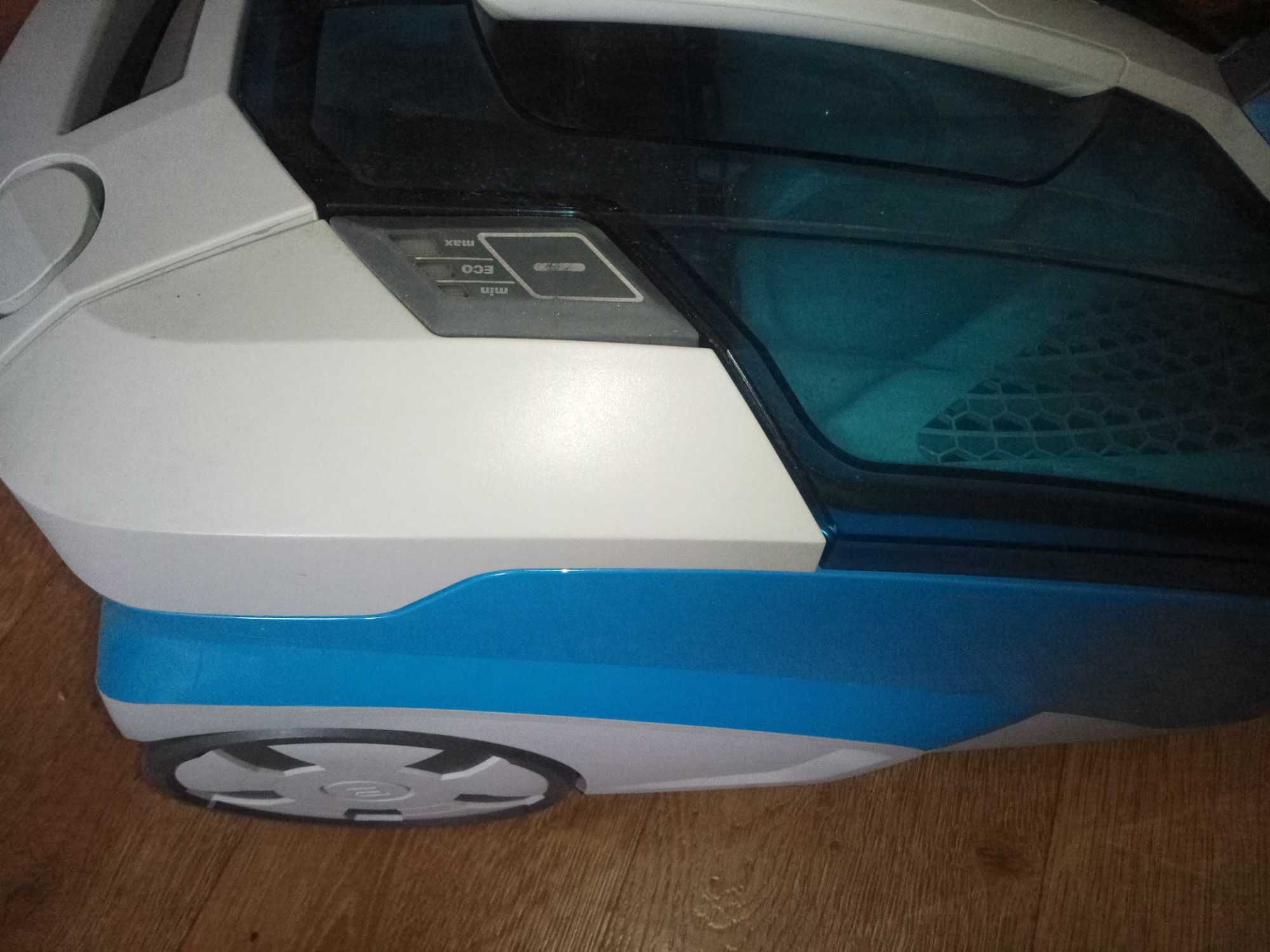 Пилосос з аквафільтром Thomas Mistral XS