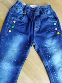 Nowe spodnie jeansowe dla dziewczynki