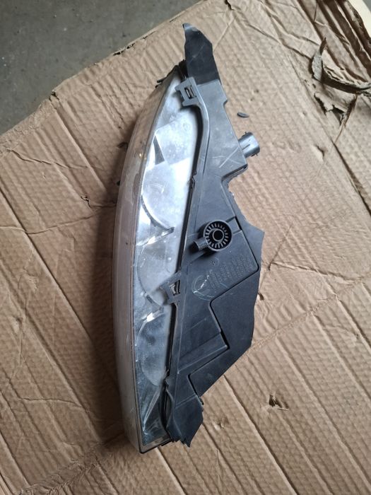 Lampa przeciwmgielna prawy przód dodge charger 2015+