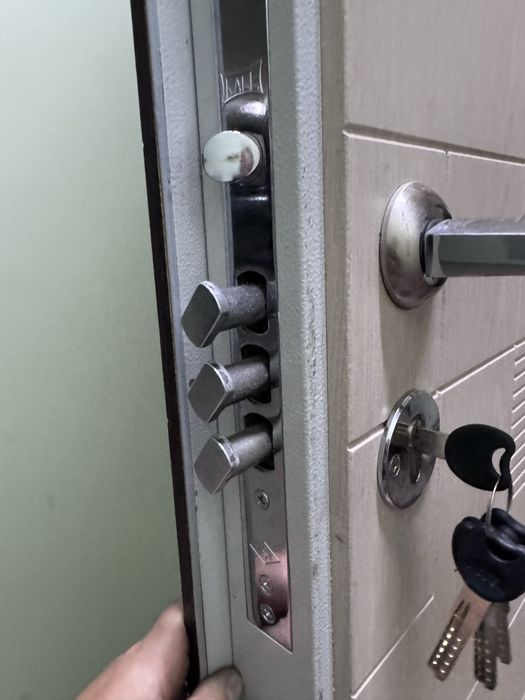 Аварійне відкриття дверей