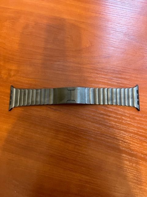 Bransoleta panelowa w kolorze gwiezdnej czerni do koperty 42 mm