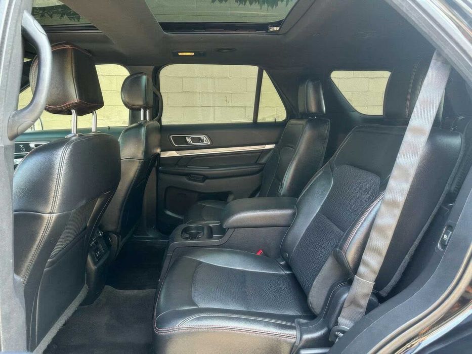 Ford Explorer Sport      2016