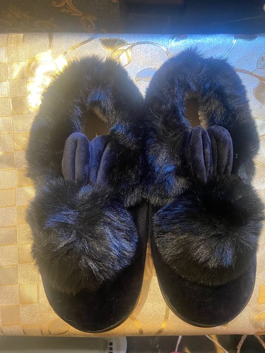 Зимние,черные,женские уги автоледи  с ушами кролика р.40-41 (27 см )