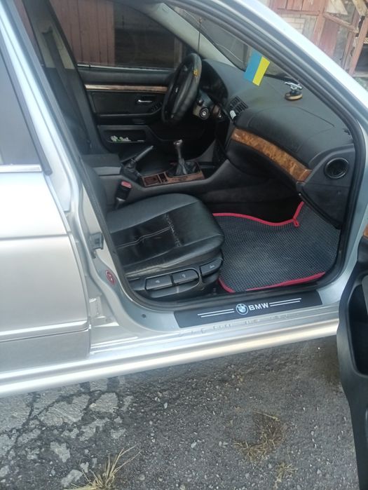 Реальному покупцю який розуміється буде розумний торг