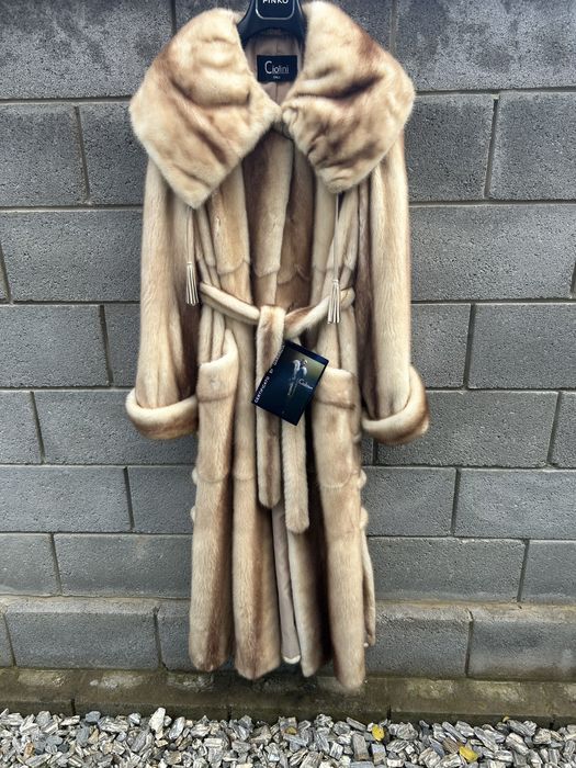 Норкова шуба довга ог 120 норка