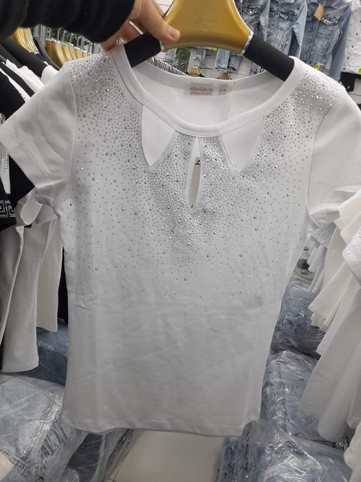Nowa biała bluzka t shirt cyrkonie dekolt łezki S/M krótki rękaw