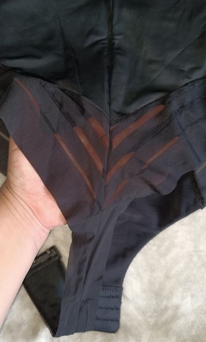 Жіночий боді чорний розмір М