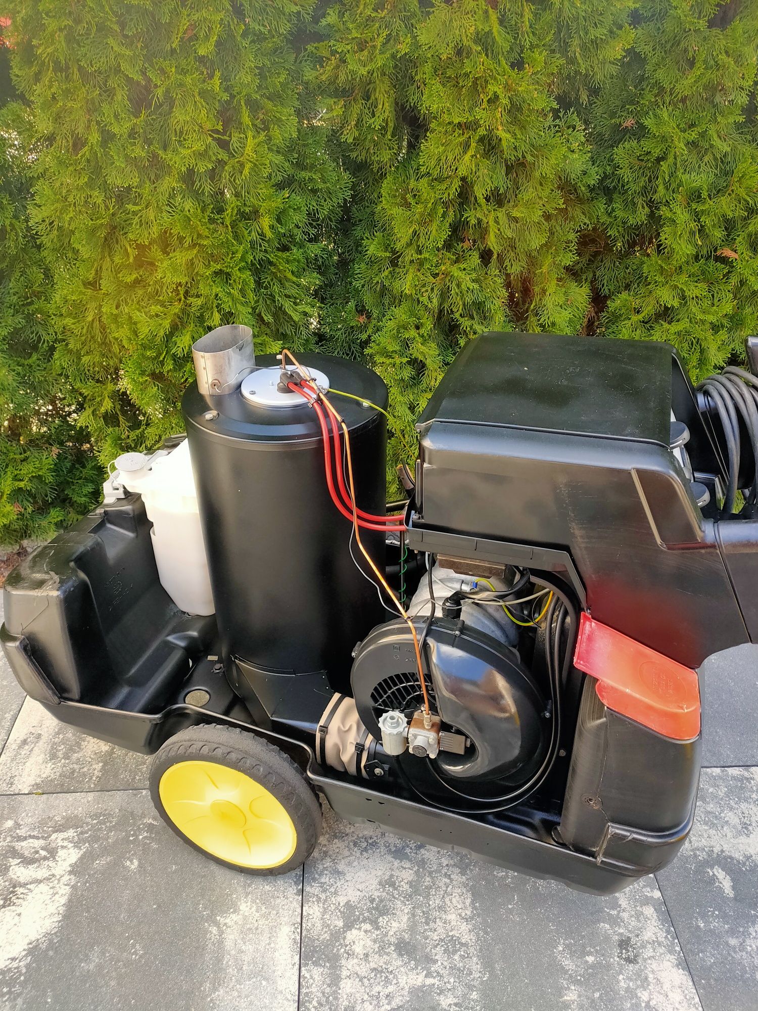 Myjka ciśnieniowa gorącowodna KARCHER HDS 895 M eco
