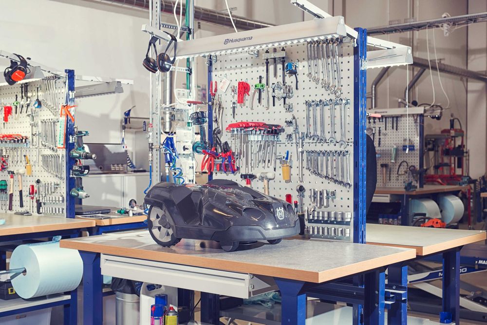Serwis zimowy dla kosiarek automatycznych Husqvarna Stiga, Cedrus