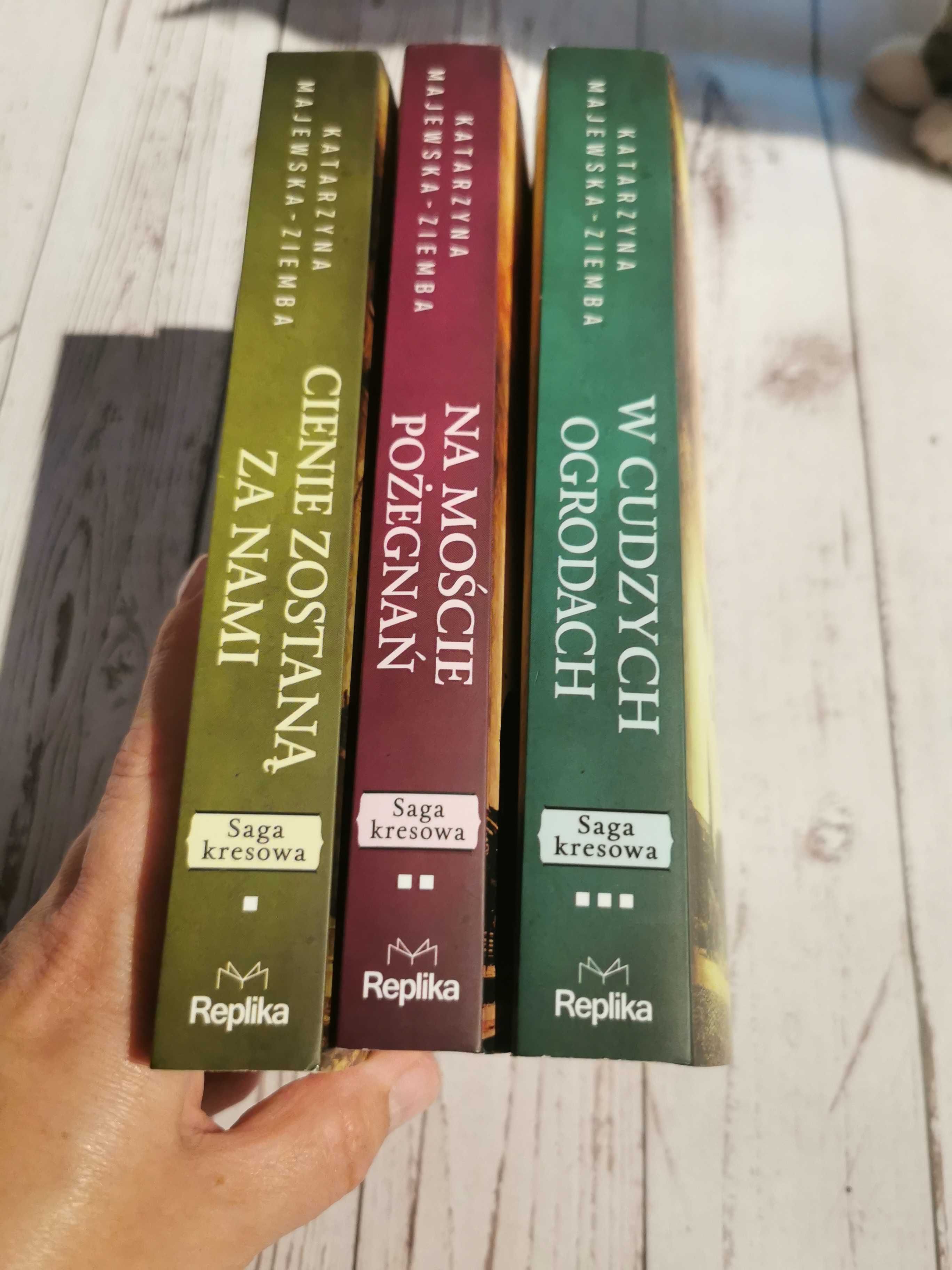 Saga kresowa. Na moście pożegnań. Katarzyna Majewska Ziemba.