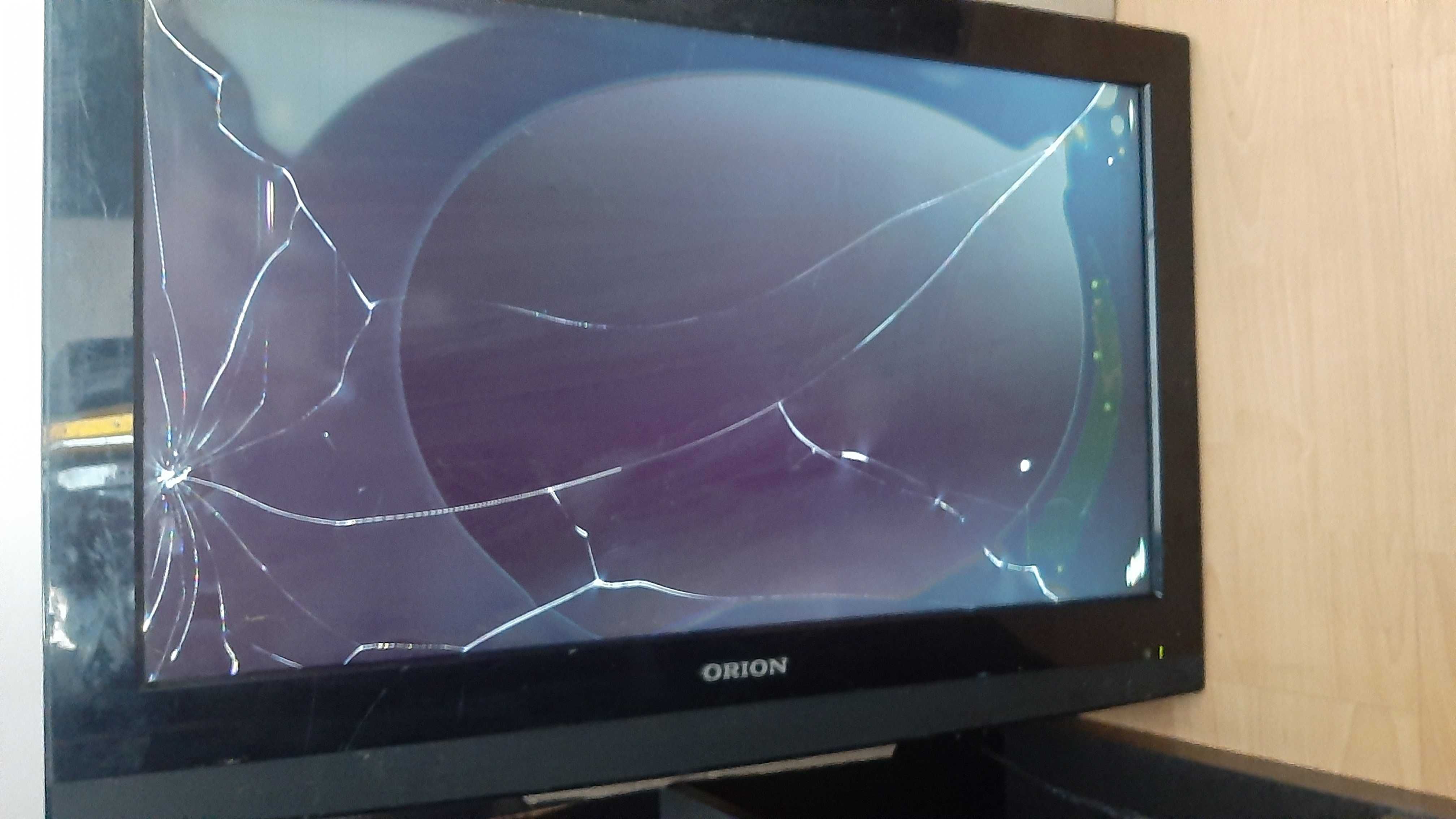 Telewizor LCD Orion TV32FX100D uszkodzony ekran