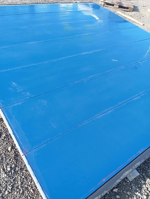 Brama segmentowa panelowa przemysłowa garażowa 405x419 wysoka