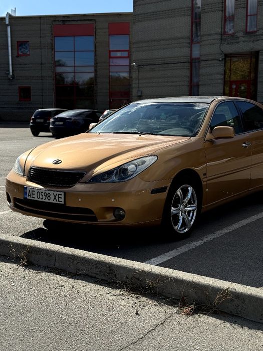 Продам Lexus es 330