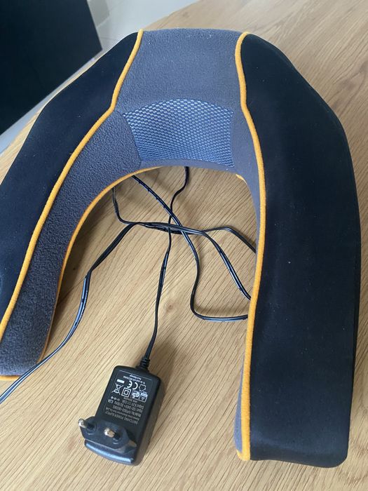 Poduszka masująca Medisana E-7264 z funkcją podgrzewania.