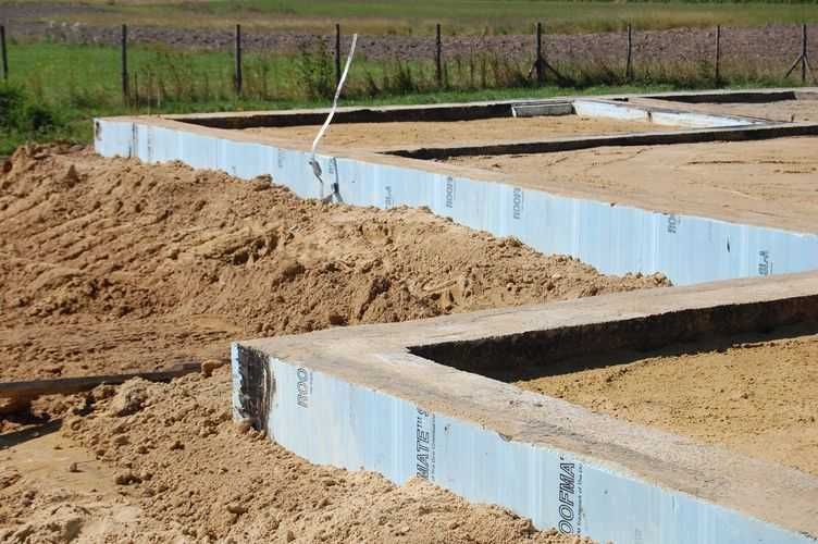 Piach zasypkowy Piasek zasypowy do zagęszczenia fundamenty kopalniak
