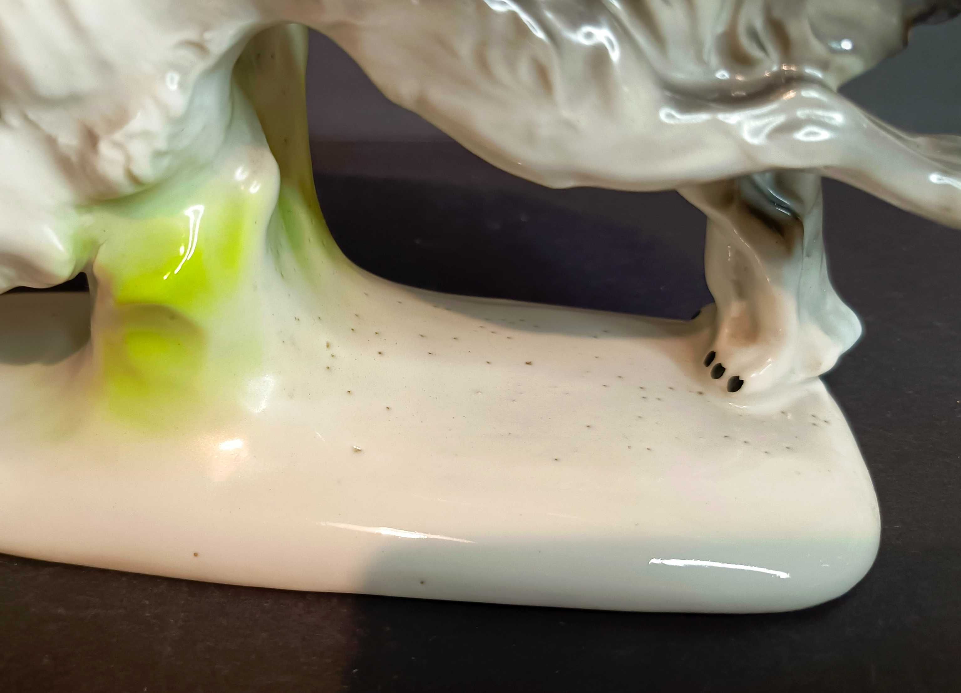 Figurka porcelanowa, dwa charty