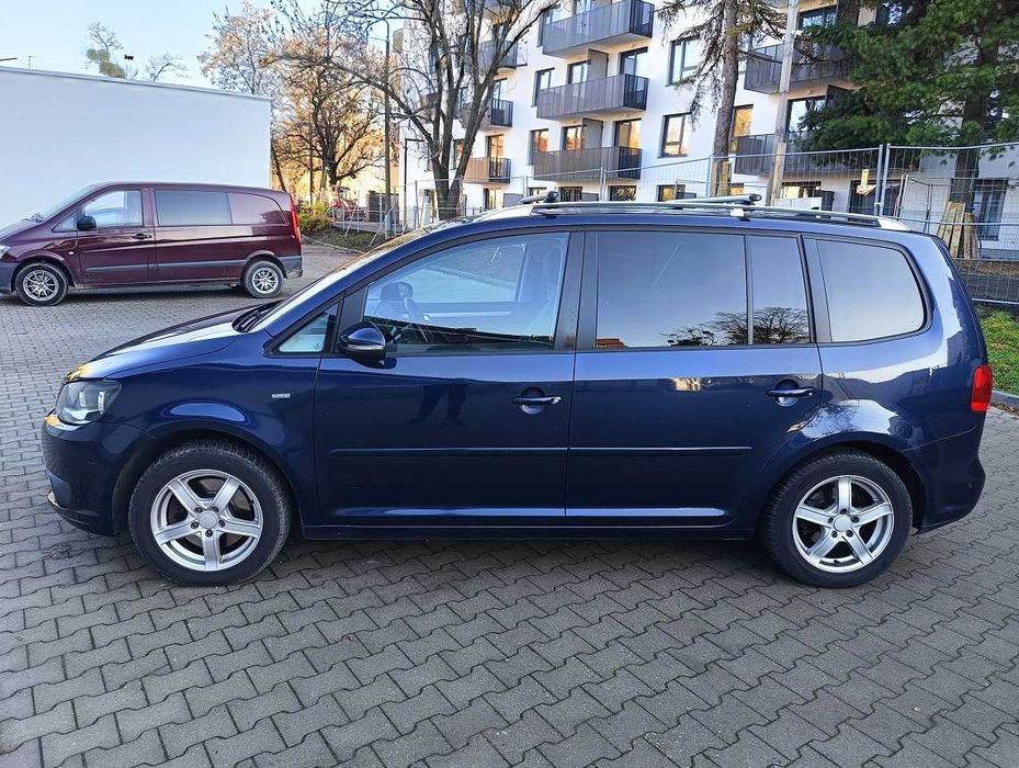 Touran 2.0 Diesel DSG automat 7osób Zarejestrowany Panorama Navi HAK