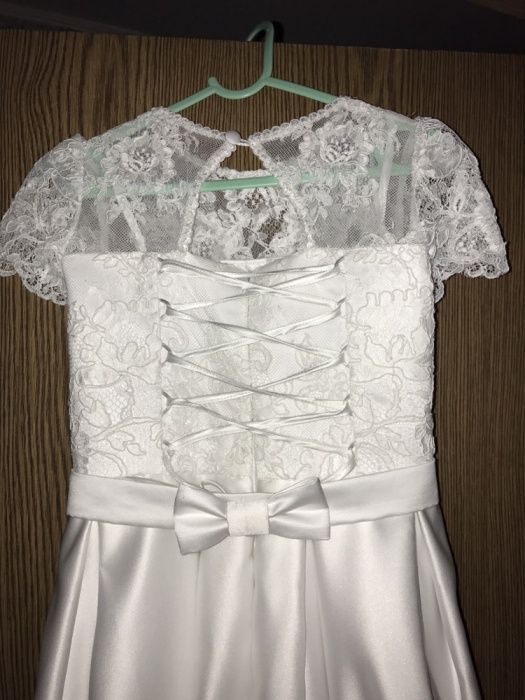 Плаття для першого причастя.