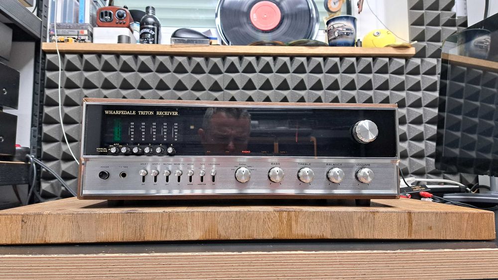 Amplituner Wharfedale triton