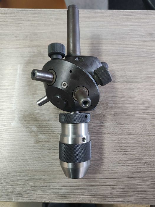 tokarka stołowa uchwyt rewolwerowy