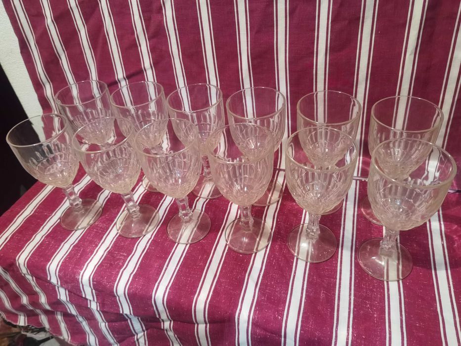 conjunto de 12 taças de pé alto