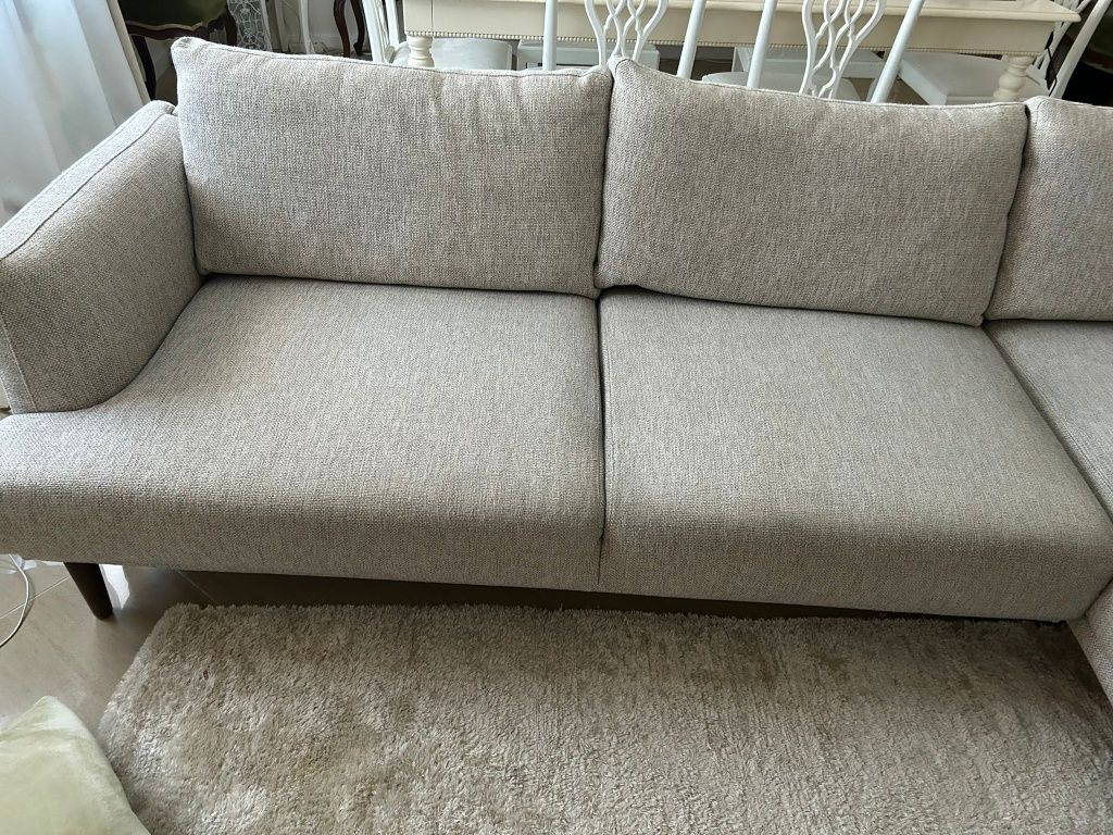 Sofá com chaise long bege (como novo)