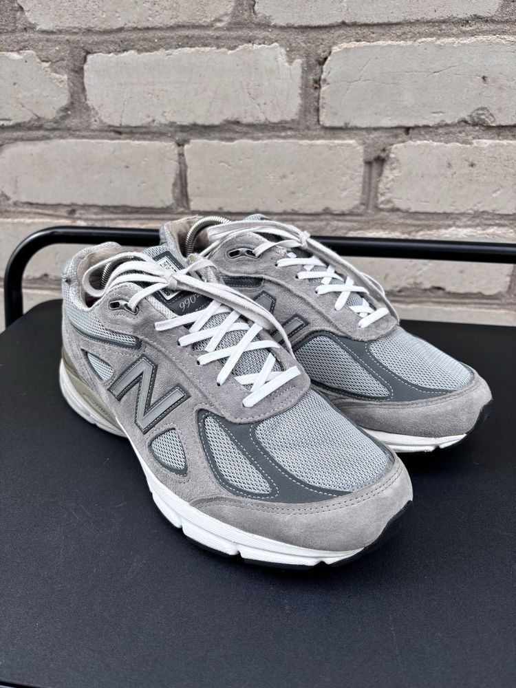 Кросівки New Balance 990 v4