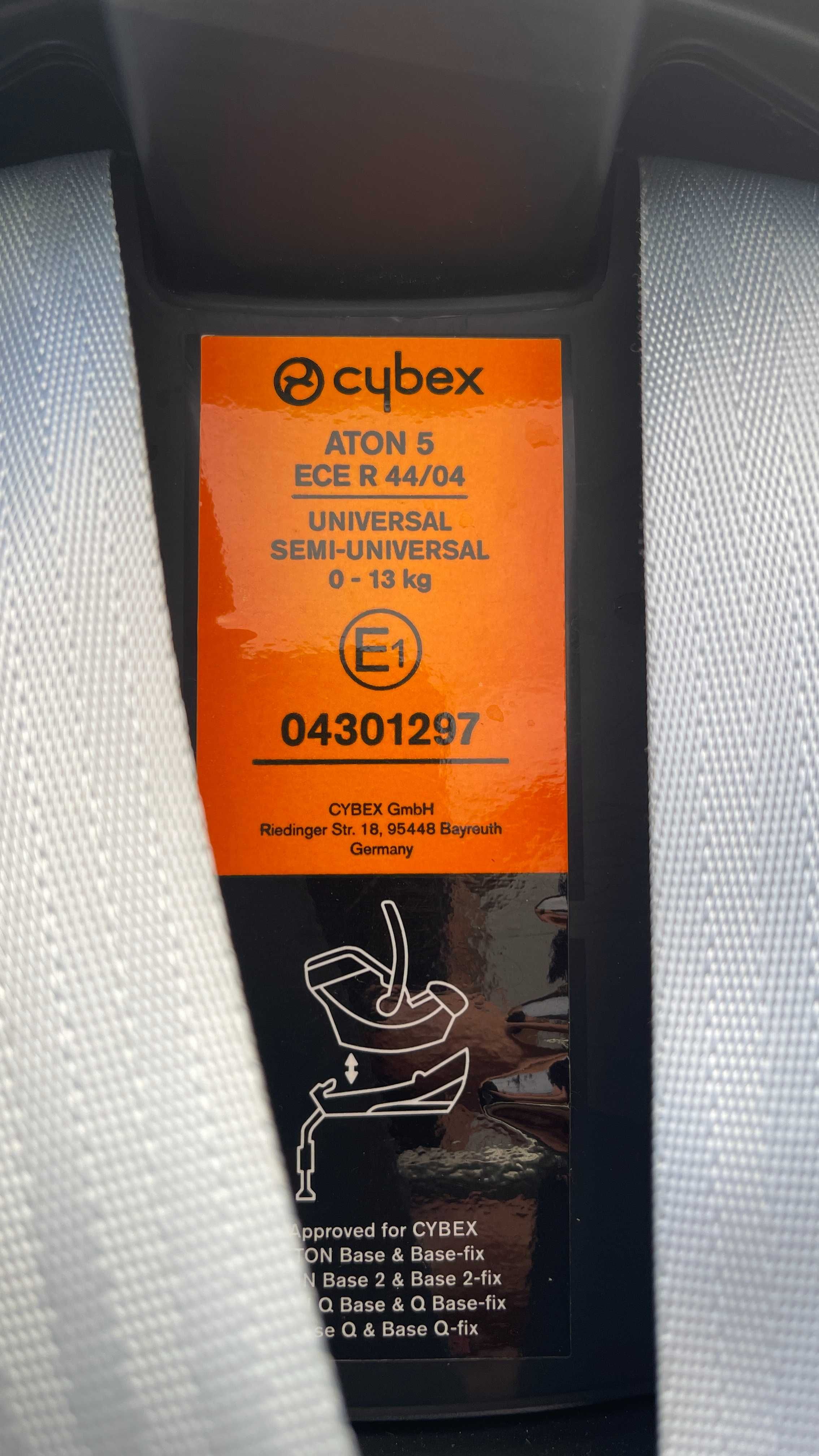 Ovo Cybex Aton 5 com base Isofix