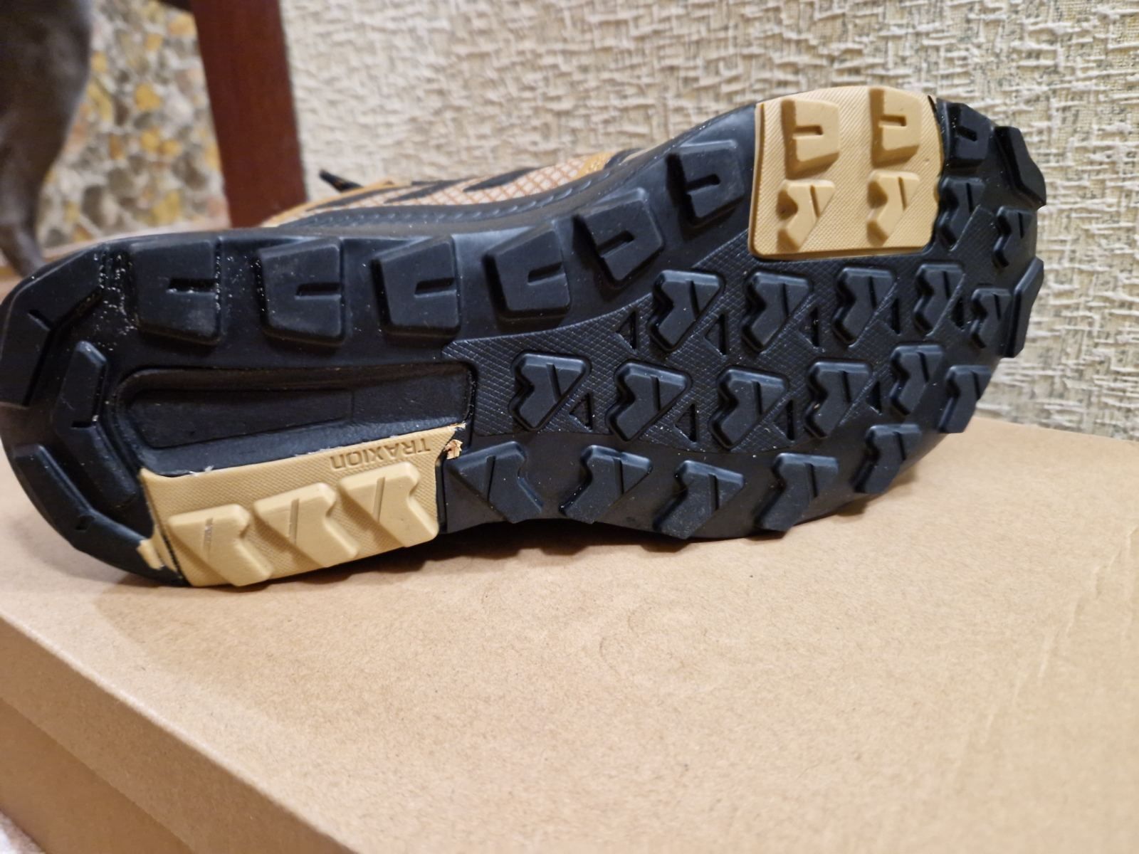 Оригинальные мужские ботинки Adidas Terrex Trailmaker Mid Primaloft .