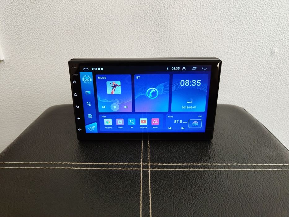 Автомагнитола 7" 2/32gb с CarPlay и Android Auto