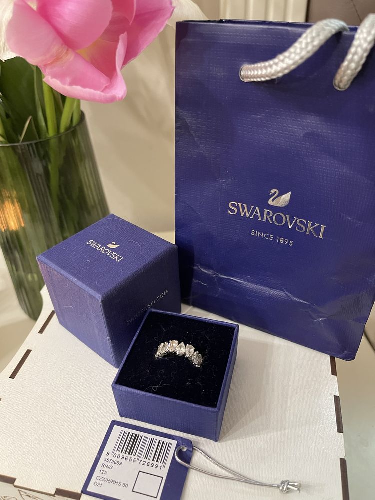 Кольцо,перстень Swarovski