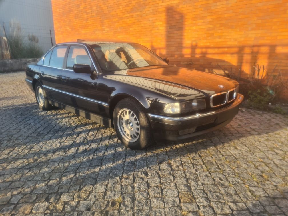 Somente para peças bmw 730i e38 v8