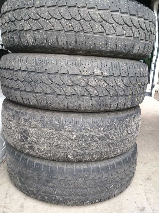 Покришки б/у _ 215/75 R16C 113/111R Tigar CargoSpeed Winter (4шт)