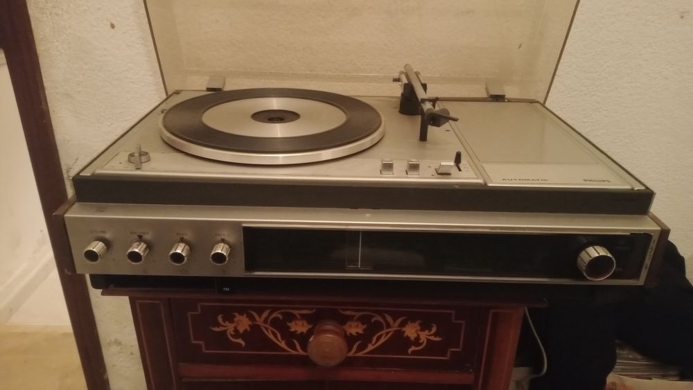 Gira discos Philips Automático