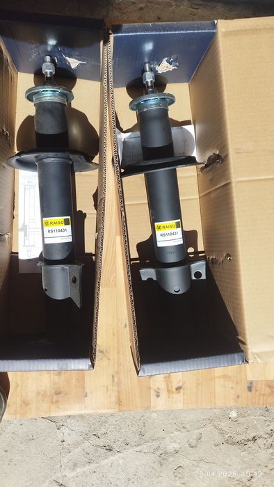 Продам стойки амортизатори