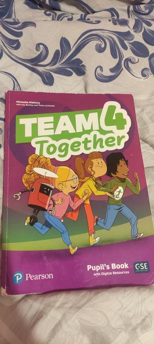 Team together 4 książka do języka angielskiego