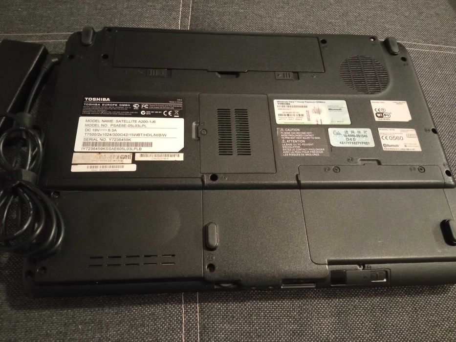 Laptop Toshiba Satellite A200-1J6