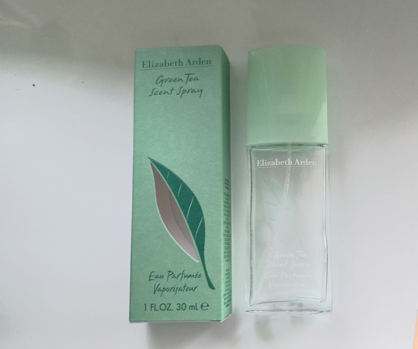 Flakon po wodzie toaletowej Elizabeth Arden