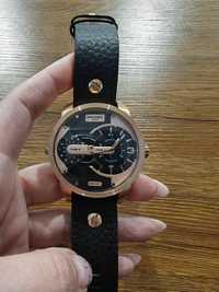 DIESEL DZ7317 zegarek męski I na pasku z kolekcji MINI DADDY