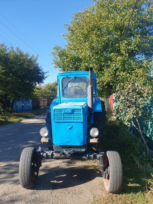 Продам трактор Т 40  плуг культиватор